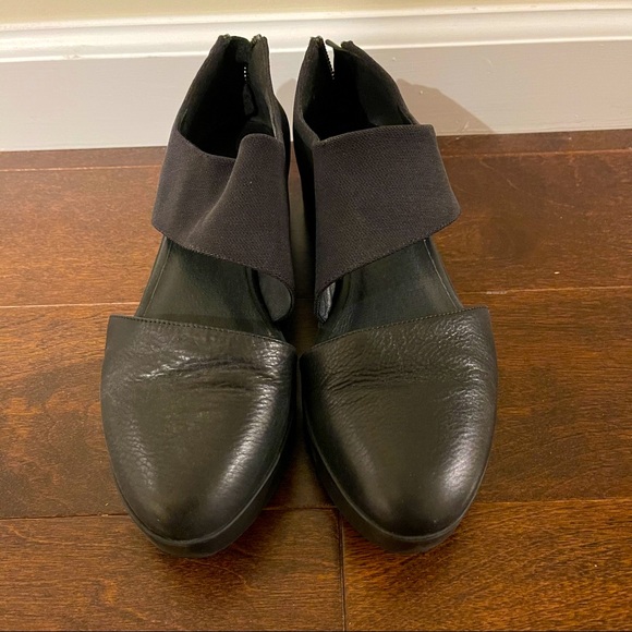 🥸size 8 Eileen fisher sandals🥸
